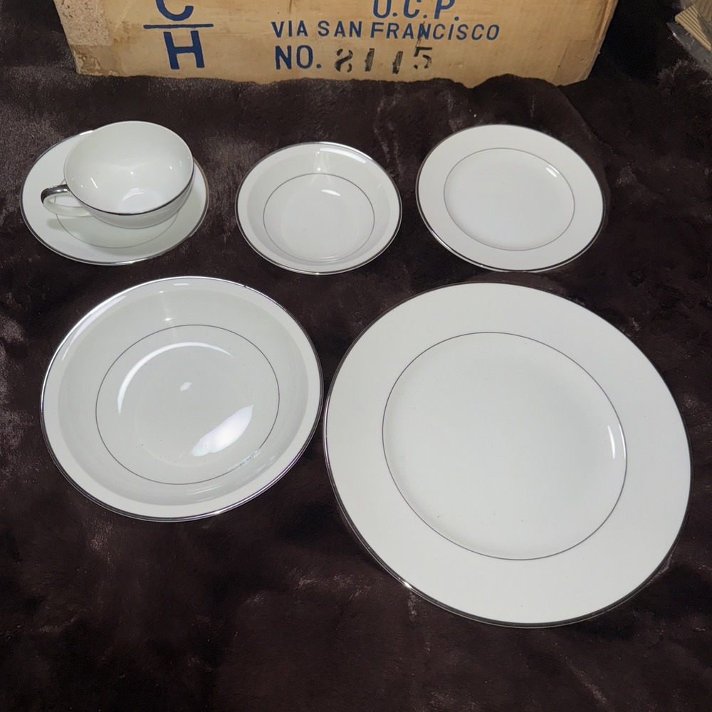 Celebrity Fine China Wedding Band Dinner Set For 4, 1950s‎ Vintage Dish Set 24